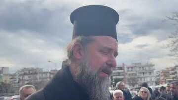 Ο Μητροπολίτης Θεσσαλονίκης Φιλόθεος στην Θύρα  4 της Τούμπας