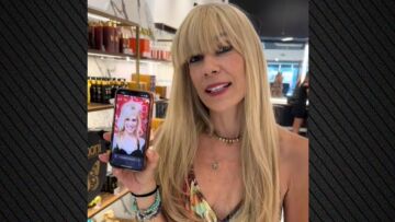 Η Μυρτώ Αλικάκη έγινε ξανθιά για την επιστροφή της σειράς «Υπέροχα πλάσματα» έπειτα από 18 χρόνια