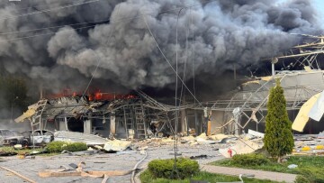 Τουλάχιστον 4 νεκροί από ρωσική επίθεση στην κεντρική Ουκρανία, δείτε βίντεο