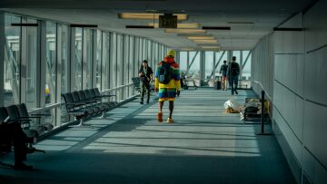 Jetlag Economy: Πώς η κόπωση του αεροπορικού ταξιδιού απέκτησε αξία στην αγορά