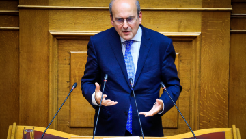 Προϋπολογισμός 2025: Με υπουργούς και βουλευτές συνεχίζεται σήμερα η συζήτηση - Νέες μειώσεις φόρων προανήγγειλε ο Χατζηδάκης