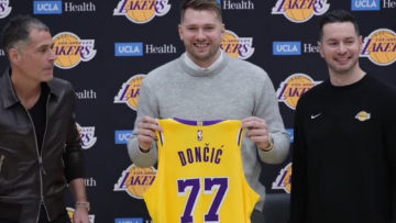 Παρουσιάστηκε επισήμως από τους Λέικερς ο Ντόντσιτς: Κοιμόμουν και νόμιζα ότι ήταν Πρωταπριλιά - Θα ήθελα να είναι εδώ ο Κόμπι