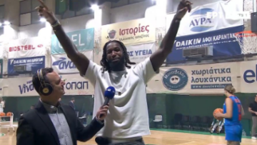 Τραγούδησε μαζί με τον κόσμο του Παναθηναϊκού ο Λεσόρ: «Το κύπελλο θα φέρουμε από την Αραβία» - Βίντεο