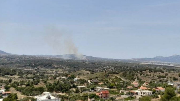 Καλύτερη η εικόνα της φωτιάς στο Μαρκόπουλο - Μάχη με τις διάσπαρτες εστίες