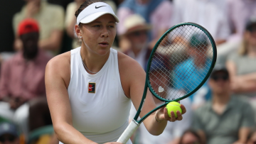 Ανισίμοβα: Το 2023 αποχώρησε από το τένις λόγω προβλημάτων ψυχικής υγείας και το 2025 απέκλεισε την Σαμπαλένκα και πέρασε στον τελικό του Wimbledon 