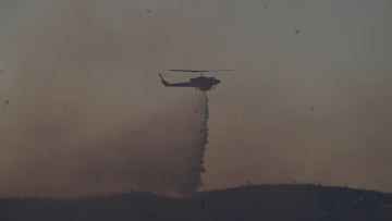  Διάσπαρτες εστίες στο Κρυονέρι - Σηκώθηκαν τα πρώτα εναέρια: Εύβοια, Μεσσηνία, Κύθηρα, Κρήτη τα πιο δύσκολα μέτωπα