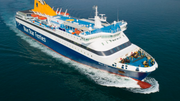 Ακυρώθηκε το σημερινό δρομολόγιο του Blue Star Chios από Πειραιά προς Ρόδο μετά τον θάνατο του 20χρονου ναυτικού 