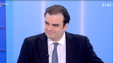 Πιερρακάκης: Το επόμενο 8μηνο θα δοθούν €2,5 δισ. για στήριξη των εισοδημάτων - Στην Ελλάδα είχαμε πολλούς Χάρι Πότερ που δεν αποδείχθηκαν τόσο μάγοι