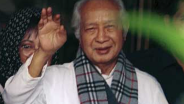 «Εθνικός ήρωας» στην Ινδονησία ο πρώην δικτάτορας Σουχάρτο
