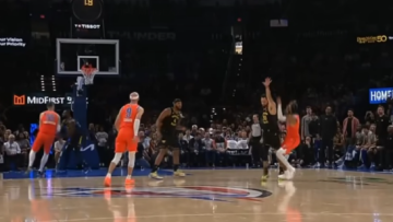 Στεφ Κάρι: Χρεώθηκε με το πρώτο αντιαθλητικό του φάουλ στα 17 του χρόνια στο NBA - Βίντεο 