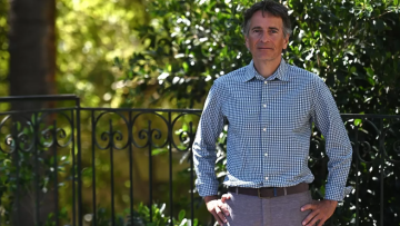 Άνοια: Οι σιωπηλοί μαχητές της φροντίδας μιλούν στο ygeiamou
