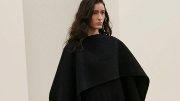 Scarf Coat: Το δύο σε ένα πανωφόρι επιστρέφει για το φθινόπωρο του 2025
