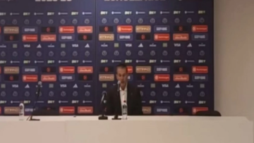 Απίστευτο σκηνικό στη συνέντευξη τύπου του προπονητή της Βαλένθια: Δεν πήγε ούτε ένας δημοσιογράφος, είπε το σκορ και έφυγε - Δείτε βίντεο