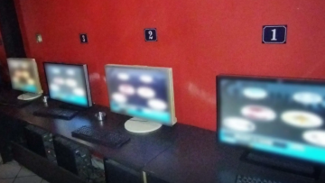 Η ΕΛΑΣ βρήκε έβαλε λουκέτο σε κατάστημα με «φρουτάκια» στην Αθήνα - 4 συλλήψεις