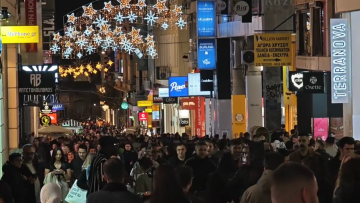 Η Black Friday... μετατέθηκε για Σάββατο - «Προσκύνημα» καταναλωτών στην Ερμού, δείτε βίντεο