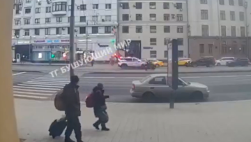 Τρομακτικό θανατηφόρο τροχαίο στη Ρωσία: Περιπολικό εμβόλισε ηλεκτροκίνητο δίκυκλο και εκτόξευσε τον αναβάτη του, δείτε βίντεο