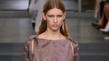 Πέντε αξεσουάρ που θα συμπληρώσουν τα χειμερινά μας σύνολα
