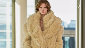 Faux fur coat: Πώς να φορέσετε τη μεγάλη τάση της σεζόν
