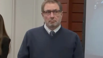 Επιχειρηματίας στις ΗΠΑ πρώτα σκότωσε αδελφό και νύφη, και μετά μαχαίρωσε τα ανίψια του αφού ανακάλυψαν ότι έκλεβε χρήματα για την ερωμένη του