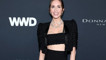 Πώς να φορέσετε κάπρι κολάν με γόβες σύμφωνα με την Έμιλι Μπλαντ
