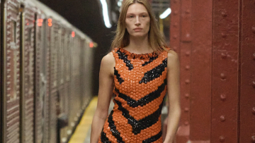 Το tiger print είναι το νέο αγαπημένο animal μοτίβο της μόδας
