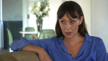 Θύμα του Επστάιν καταγγέλλει: Μου είχαν πάρει το διαβατήριο, δεν μπορούσα να ξεφύγω, εκείνος με βίαζε επανειλημμένως
