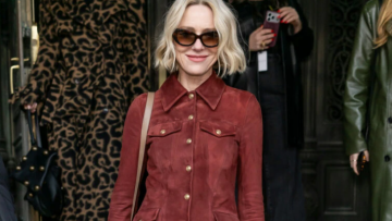 H Nαόμι Γουότς δείχνει έναν φρέσκο συνδυασμό για την άνοιξη
