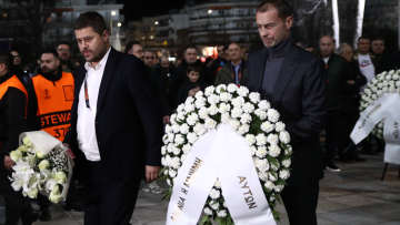 Τσέφεριν: Κατέθεσε στεφάνι για τους 7 οπαδούς του ΠΑΟΚ που χάθηκαν στη Ρουμανία ο πρόεδρος της UEFA, φωτογραφίες 