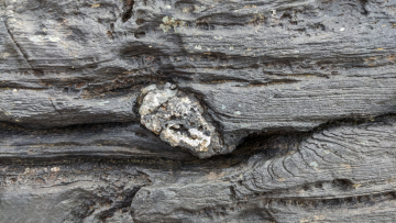 Πώς αρχαία σκωτσέζικα πετρώματα ανατρέπουν τη θεωρία της «χιονοστιβάδας της Γης»