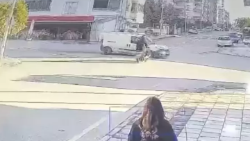 Τουρκία: Τραγικός θάνατος για 16χρονη που καρφώθηκε με τη μηχανή της σε φορτηγάκι, δείτε βίντεο