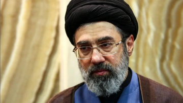 Η κρατική τηλεόραση του Ιράν μετέδωσε ότι ο Μοτζτάμπα Χαμενεΐ είναι τραυματισμένος