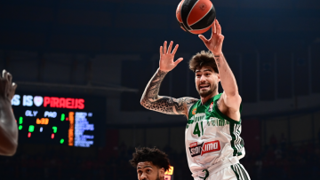 Ξέσπασε κατά των διαιτητών στο ημίχρονο ο Χουάντσο: Μας αγκαλιάζουν και δεν παίρνουμε φάουλ, βίντεο 