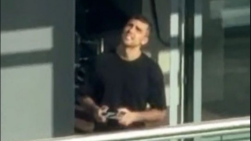 Ρόδρι: Γείτονες του κάλεσαν την αστυνομία επειδή ο σταρ της Σίτι πετούσε drone έξω από τα παράθυρά τους