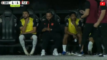 Βραζιλία: Ο Ντεπάι κοίταζε το κινητό του την ώρα του αγώνα της Κορίνθιανς με τη Φλαμένγκο, δείτε βίντεο