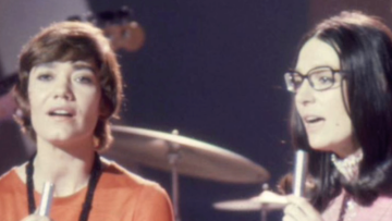 Η Νάνα Μούσχουρη αποχαιρετά την Μαρινέλλα: «Δεν θα χαθείς ποτέ από τις ζωές μας»
