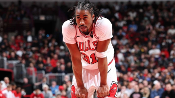 Οι Σικάγο Μπουλς αποδέσμευσαν τον Τζέιντεν Άιβι μετά το ομοφοβικό σχόλιο «ο Θεός δεν έκανε τον άντρα για να είναι με άλλον άντρα»