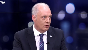 Βελόπουλος για Καρυστιανού: Δεν γίνεται να ψάχνει δικαιοσύνη για τα παιδιά και να σκέφτεται το κόμμα της