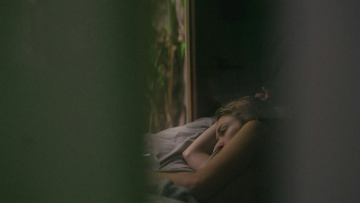 Ακόμα και η αποταμίευση ενός πολύ μικρού ποσού βελτιώνει τον ύπνο μας
