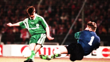 Σαν σήμερα πριν 30 χρόνια ο Παναθηναϊκός «πάγωσε» το Άμστερνταμ και βρέθηκε μία ανάσα από τον τελικό του Champions League, βίντεο 