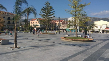 Κεφαλονιά: Μυστήριο με 19χρονη που βρέθηκε νεκρή στην κεντρική πλατεία του Αργοστολίου