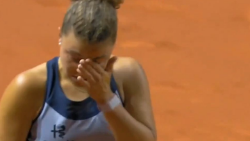Τένις: Η Παολίνι ξέσπασε σε κλάματα εν ώρα αγώνα απογοητευμένη από την κακή της απόδοση, δείτε βίντεο 