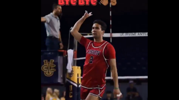 Γκέι βολεϊμπολίστας σε κολλέγιο της Καλιφόρνια έγινε viral για τους πανηγυρισμούς του, δείτε βίντεο
