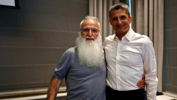 ΠΑΟΚ: Σε καλό κλίμα η συνάντηση Σαββίδη-Λουτσέσκου, ακολουθούν οι παίκτες
