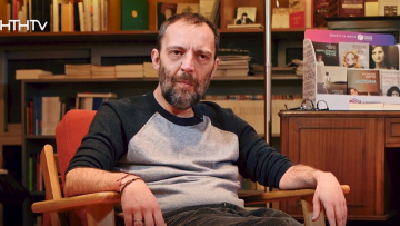 Αύγουστος Κορτώ: Έτρωγα κράξιμο από τους ίδιους συμμαθητές με τους οποίους είχαμε παρεμπιπτόντως και ευκαιριακές επαφές