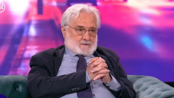 Σμαραγδής: Ξέρω ποιος θα υποδυθεί τον Κολοκοτρώνη, αξίζει να γίνει ταινία ο Βαγγέλης Παπαθανασίου που τον κυνήγησε η Αριστερά