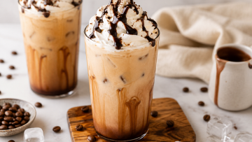 Iced dessert coffee: Η viral τάση που μετατρέπει τον παγωμένο καφέ σε γλυκό