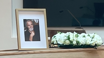 Στο Αποτεφρωτήριο Ριτσώνας το τελευταίο «αντίο» στον Κωνσταντίνο Τσουκαλά