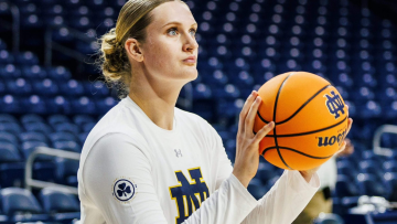 Ουκρανή μπασκετμπολίστρια αποχώρησε από ομάδα του NCAA επειδή απέκτησε Ρωσίδα συμπαίκτρια
