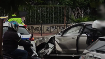 Εκτροπή αυτοκινήτου στη Βασιλίσσης Σοφίας: Χτύπησε σε κολόνα, βίντεο