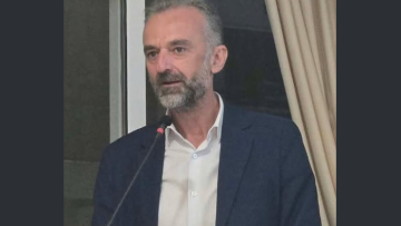 Θεοδωράκης (ΕΛΑΣ): Δεν αποδέχομαι την έδρα του Ζαμπάρα, ήμουν και θα είμαι δίπλα στον Τσίπρα
